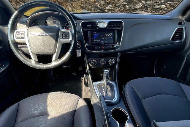 Photo of 2014 Crystal Blue Pearlcoat Chrysler 200