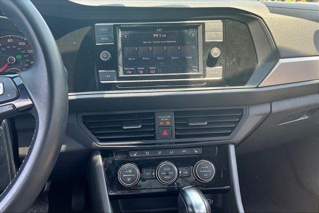 Photo of 2019 Deep Black Pearl Volkswagen Jetta