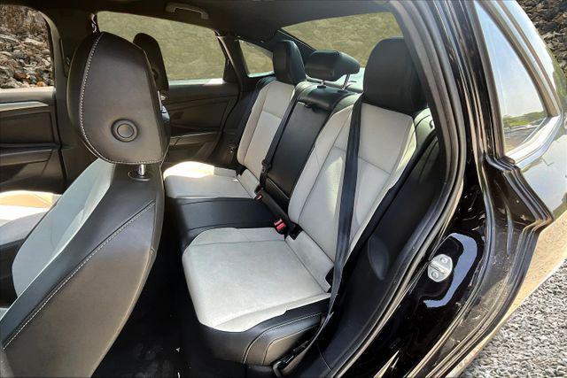 Photo of 2019 Deep Black Pearl Volkswagen Jetta
