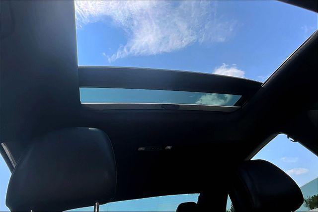 Photo of 2019 Deep Black Pearl Volkswagen Jetta