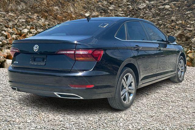 Photo of 2019 Deep Black Pearl Volkswagen Jetta