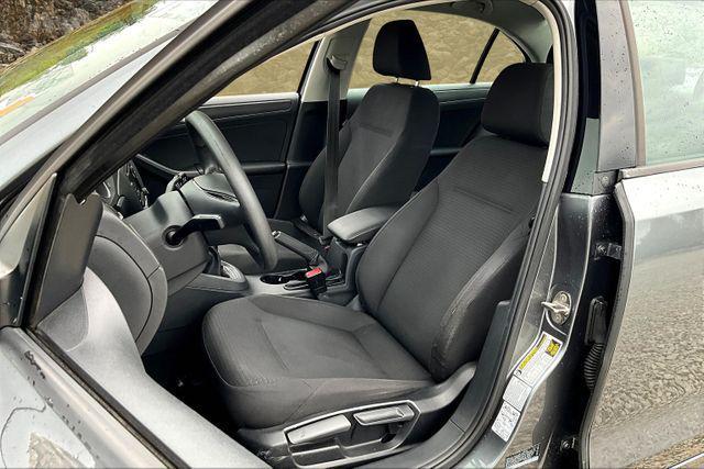 Photo of 2015 Platinum Gray Metallic Volkswagen Jetta