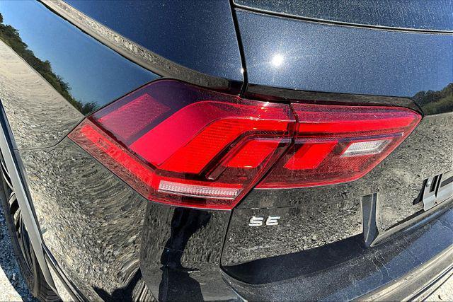 Photo of 2022 Deep Black Pearl Volkswagen Tiguan