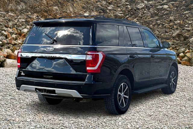 Photo of 2018 Shadow Black Ford Expedition