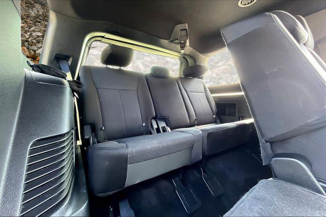 Photo of 2018 Shadow Black Ford Expedition
