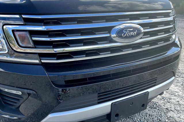 Photo of 2018 Shadow Black Ford Expedition