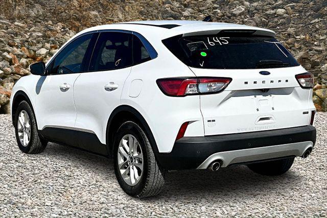 Photo of 2021 White Ford Escape
