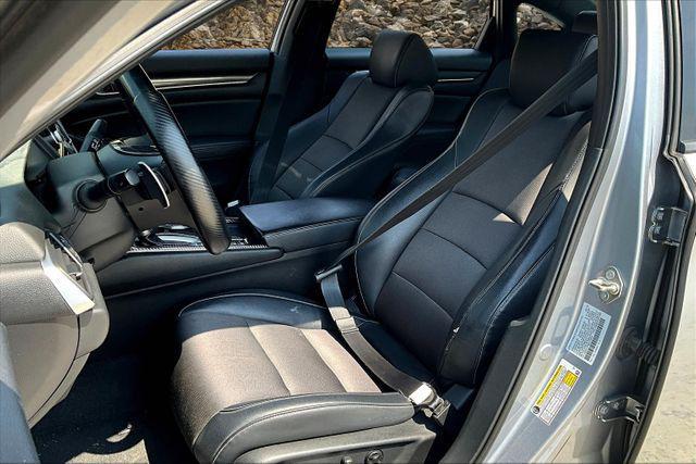 Photo of 2018 Lunar Silver Metallic Honda Accord