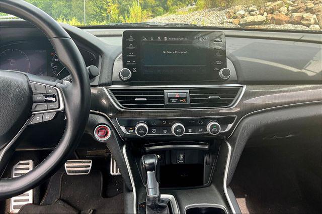 Photo of 2018 Crystal Black Pearl Honda Accord
