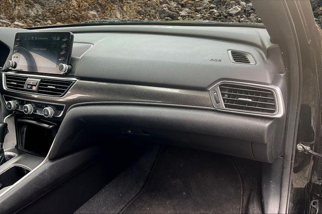 Photo of 2018 Crystal Black Pearl Honda Accord