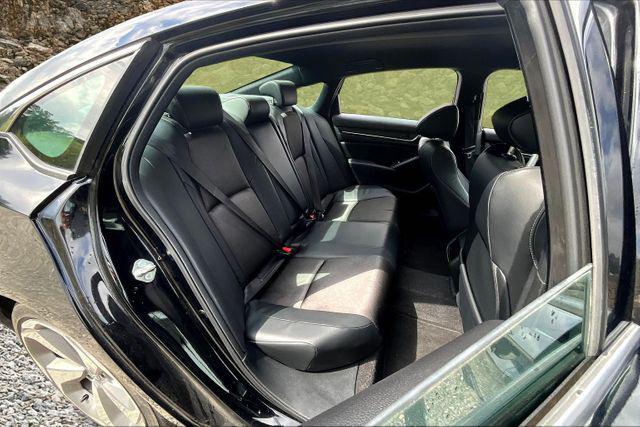 Photo of 2018 Crystal Black Pearl Honda Accord