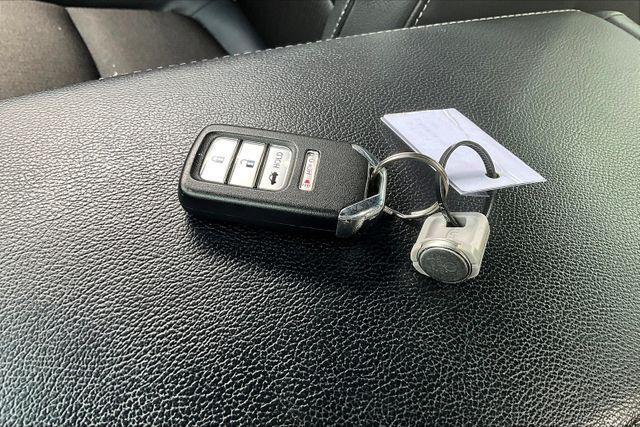 Photo of 2018 Crystal Black Pearl Honda Accord