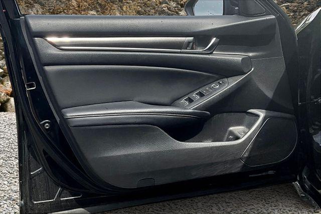 Photo of 2018 Crystal Black Pearl Honda Accord