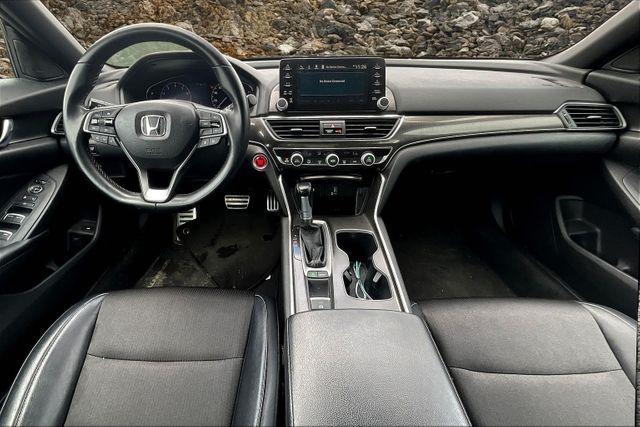 Photo of 2018 Crystal Black Pearl Honda Accord