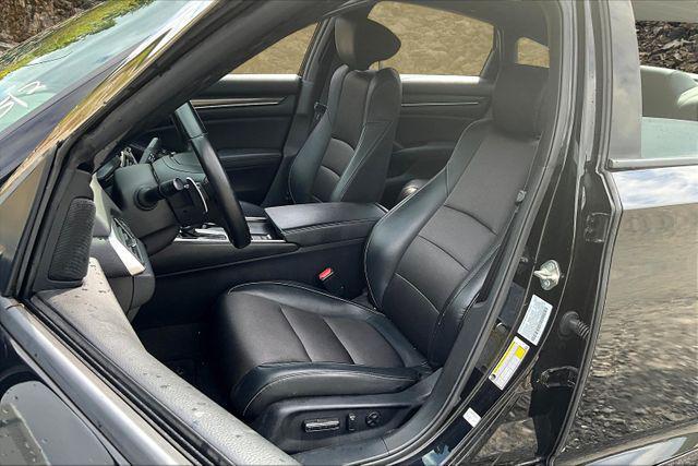 Photo of 2018 Crystal Black Pearl Honda Accord