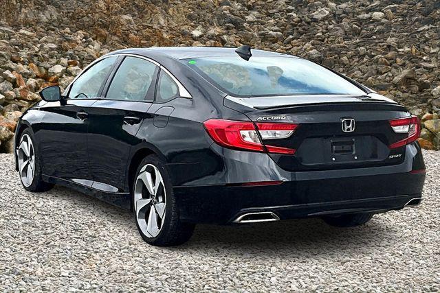 Photo of 2018 Crystal Black Pearl Honda Accord