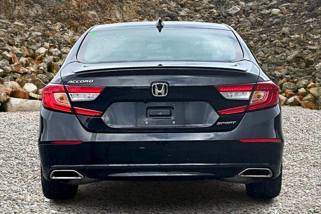 Photo of 2018 Crystal Black Pearl Honda Accord