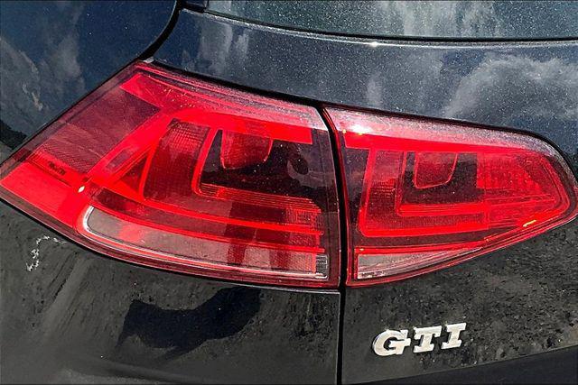 Photo of 2015 Deep Black Pearl Volkswagen Golf GTI