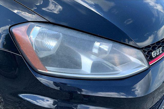 Photo of 2015 Deep Black Pearl Volkswagen Golf GTI