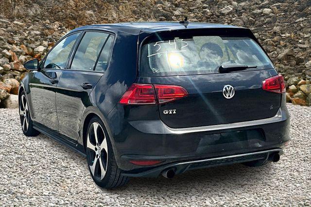Photo of 2015 Deep Black Pearl Volkswagen Golf GTI