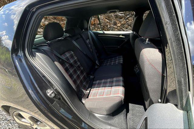 Photo of 2015 Deep Black Pearl Volkswagen Golf GTI