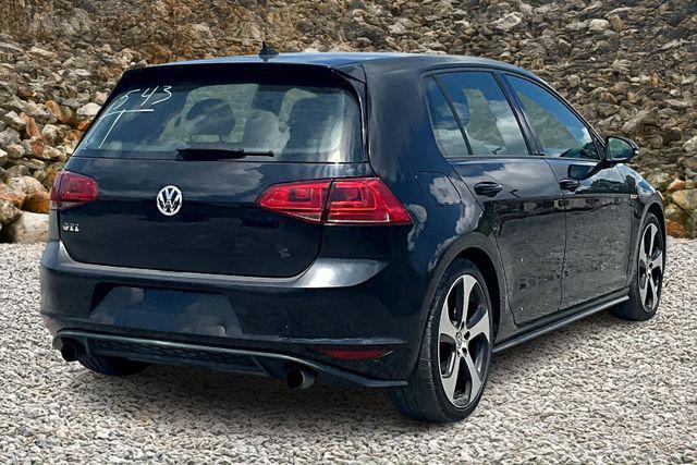 Photo of 2015 Deep Black Pearl Volkswagen Golf GTI