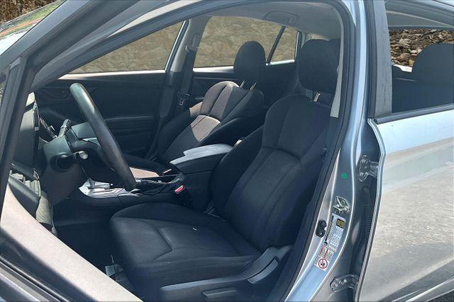 Photo of 2017 Ice Silver Metallic Subaru Impreza