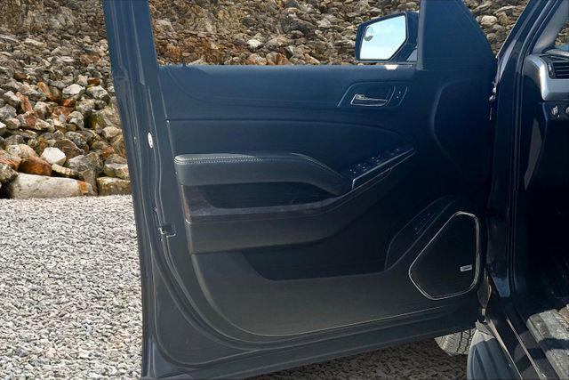 Photo of 2017 Gray Chevrolet Suburban