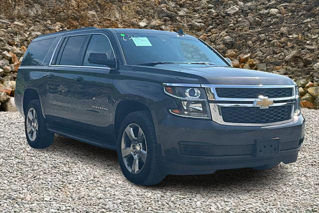 Photo of 2017 Gray Chevrolet Suburban