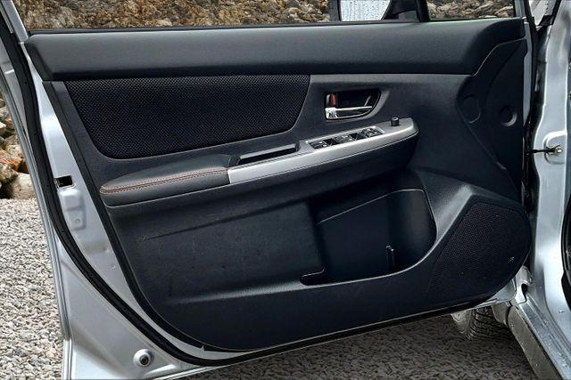 Photo of 2016 Ice Silver Metallic Subaru Crosstrek