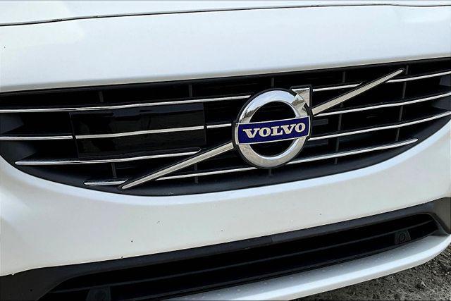 Photo of 2015 White Volvo S60