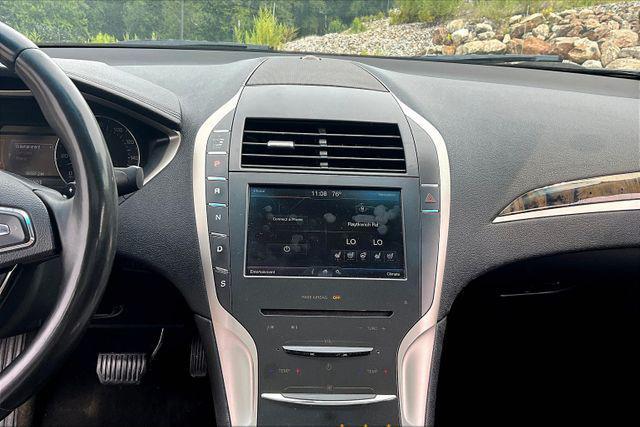 Photo of 2016 Tan Lincoln MKZ