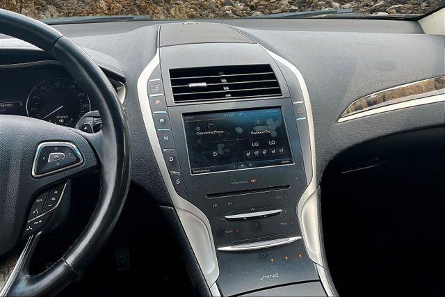 Photo of 2016 Tan Lincoln MKZ