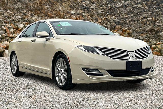 Photo of 2016 Tan Lincoln MKZ