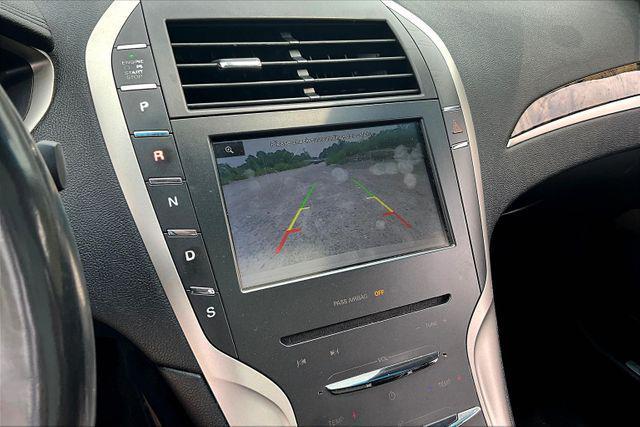 Photo of 2016 Tan Lincoln MKZ