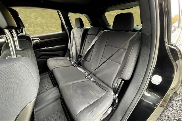 Photo of 2017 Diamond Black Crystal Pearlcoat Jeep Grand Cherokee