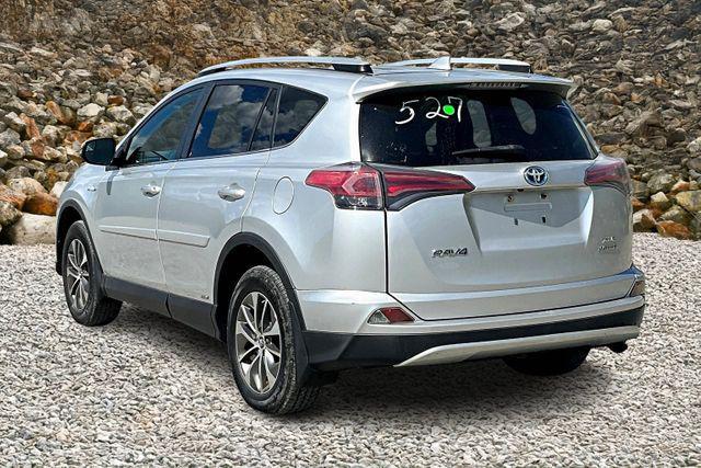 Photo of 2016 Classic Silver Metallic Toyota RAV4 Hybrid