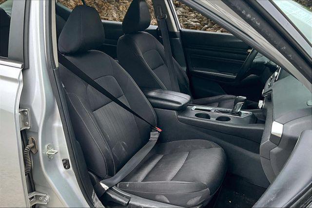 Photo of 2019 Brilliant Silver Metallic Nissan Altima