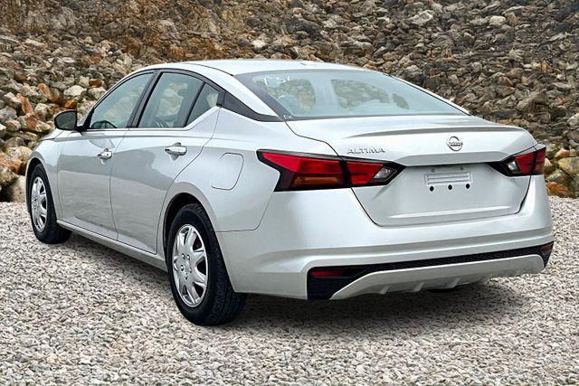Photo of 2019 Brilliant Silver Metallic Nissan Altima