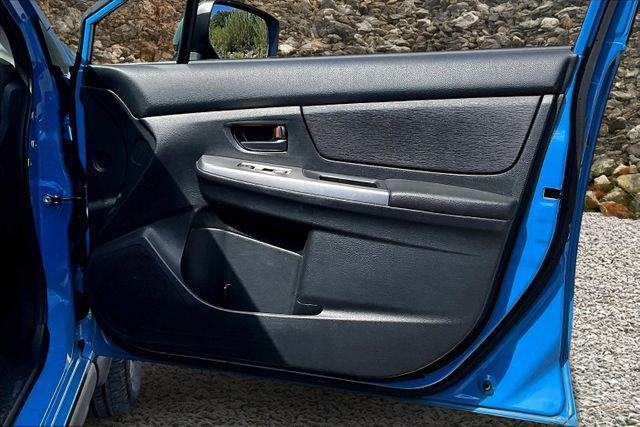 Photo of 2016 Blue Subaru Crosstrek