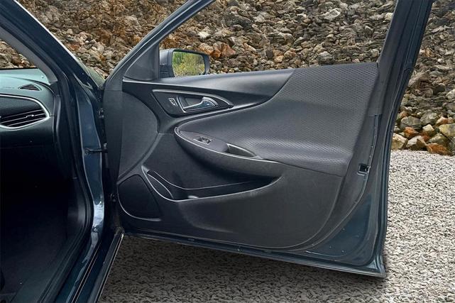 Photo of 2021 Shadow Gray Metallic Chevrolet Malibu