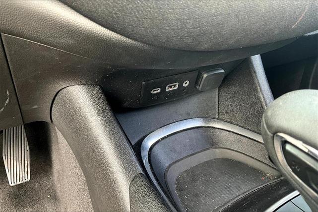 Photo of 2021 Shadow Gray Metallic Chevrolet Malibu