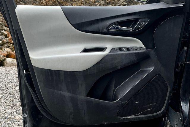 Photo of 2019 Mosaic Black Metallic Chevrolet Equinox