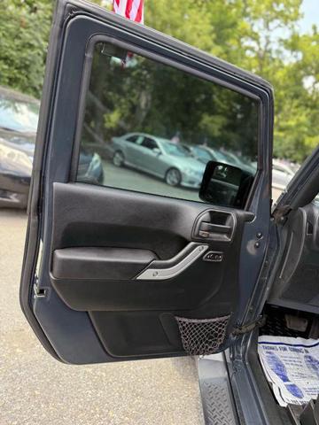 Photo of 2018 Gray Jeep Wrangler JK