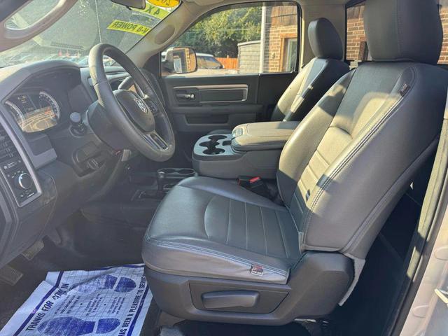Photo of 2018 Bright Silver Metallic Clearcoat RAM 3500