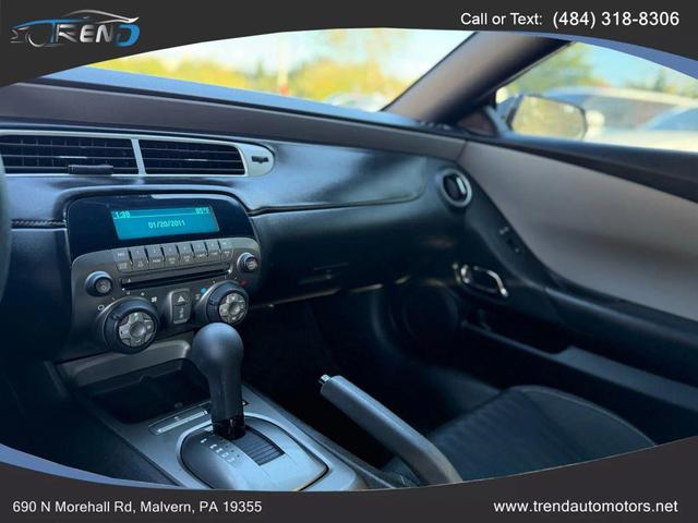 Photo of 2015 Black Chevrolet Camaro