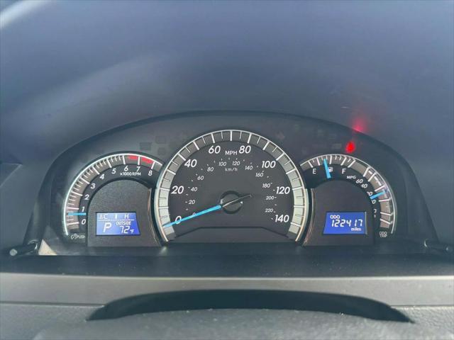 Photo of 2012 Classic Silver Metallic Toyota Camry