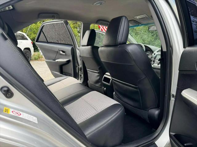 Photo of 2012 Classic Silver Metallic Toyota Camry
