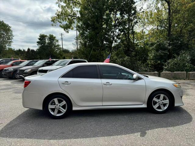 Photo of 2012 Classic Silver Metallic Toyota Camry