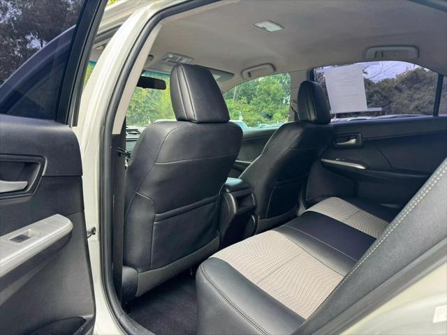Photo of 2012 Classic Silver Metallic Toyota Camry